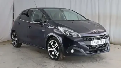 Używany Peugeot 208 GT-line 109 KM (80 kW) 2018 Niebieski Hatchback
