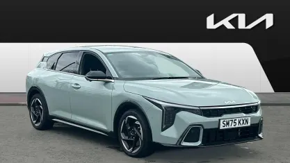 Used Kia K4 GT-Line 150 HP (110 kW) 2025 Green Hatchback