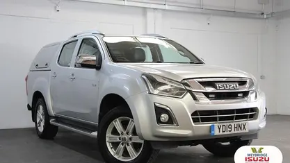Used Isuzu D-Max 165 HP (121 kW) 2020 Cabriolet