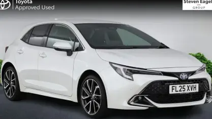Used Toyota Corolla 196 HP (144 kW) 2025 White Hatchback