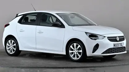 Used Vauxhall Corsa Design Edition 75 HP (55 kW) 2023 White Hatchback