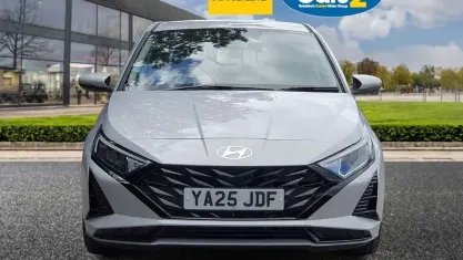 Usado Hyundai i20 Advanced 101 HP (74 kW) 2025 Cinzento Citadino
