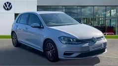 Used 2018 VW Golf VII SE Hatchback | £13,434 (Fair price)