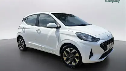 Used Hyundai i10 Advanced 63 HP (46 kW) 2024 White Hatchback