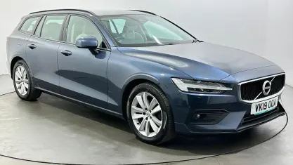 Used Volvo V60 Momentum 150 HP (110 kW) 2019 Blue Estate