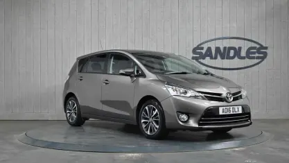 Used Toyota Verso Design 147 HP (108 kW) 2016 Bronze MPV