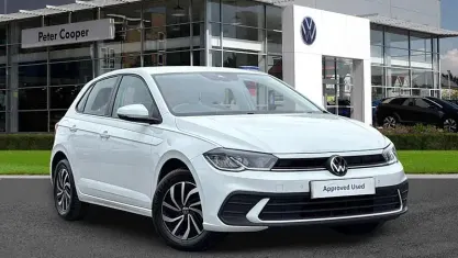 Used VW Polo Life 95 HP (69 kW) 2024 White Hatchback