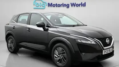 Begagnad Nissan Qashqai Acenta Premium 140 HK (102 kW) 2022 Svart SUV