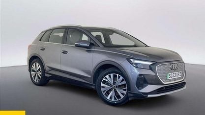 Usado Audi Q4 e-tron Sport 219 kW (299 HP) 2023 Cinzento SUV