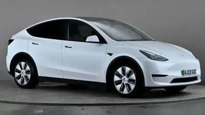 Used Tesla Model Y Long Range AWD 378 kW (514 HP) 2022 White SUV
