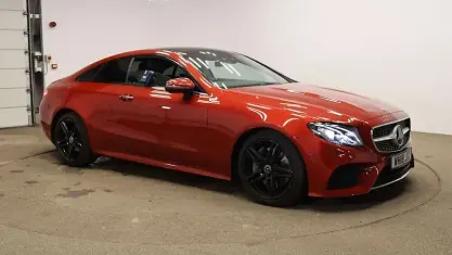 Usado Mercedes E300 AMG Line Premium 245 HP (180 kW) 2020 Coupé