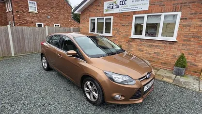 Used Ford Focus Zetec 125 HP (91 kW) 2014 Hatchback