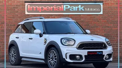 White Used 2017 Mini Cooper S Hatchback | £11,995 (Good price)