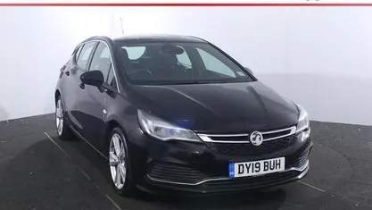 Used Vauxhall Astra SRi 150 HP (110 kW) 2019 Black Hatchback