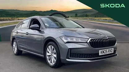Used 2025 Skoda Superb SE Technology Estate | £24,702 (Fair price)