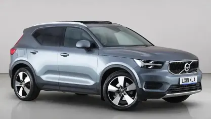 Used Volvo XC40 Momentum 190 HP (139 kW) 2019 Grey SUV
