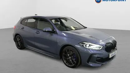 Begagnad BMW 118 M Sport 150 HK (110 kW) 2021 Grå Halvkombi