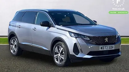 Usado Peugeot 5008 Allure+ 131 HP (96 kW) 2023 SUV