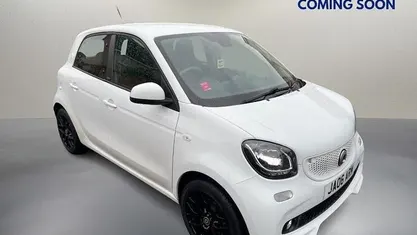 Used Smart ForFour 71 HP (52 kW) 2019 White Hatchback