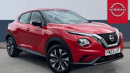 Używany Nissan Juke Acenta 114 KM (83 kW) 2023 Czerwony SUV