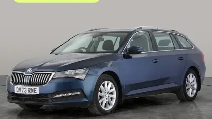 Begagnad Skoda Superb SE 150 HK (110 kW) 2023 Blå Kombi