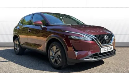 Used Nissan Qashqai Acenta Premium 140 HP (102 kW) 2023 Red SUV