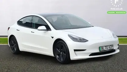 Used Tesla Model 3 Standard Range 239 kW (325 HP) 2020 White Sedan