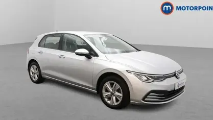 Used VW Golf VIII Life 110 HP (80 kW) 2022 Silver Hatchback