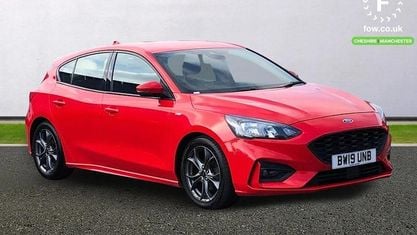 Begagnad Ford Focus ST-Line 125 HK (91 kW) 2019 Röd Halvkombi