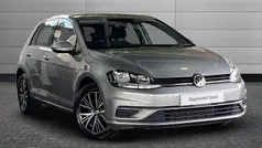 Silver Used 2017 VW Golf VII SE Hatchback | £15,295 (Fair price)