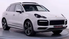 Grey Used 2022 Porsche Cayenne Platinum Edition SUV | £59,550 (Fair price)