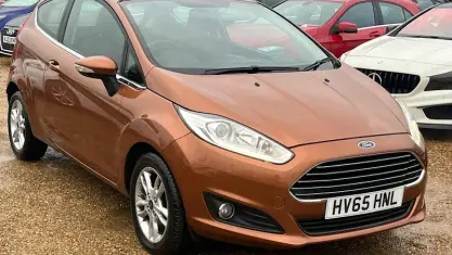 Used Ford Fiesta Zetec 101 HP (74 kW) 2015 Brown Hatchback