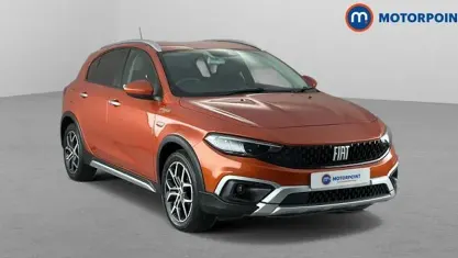 Used Fiat Tipo Cross 131 HP (96 kW) 2022 Orange Hatchback