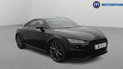 Begagnad Audi TT Black Edition 197 HK (144 kW) 2024 Sportkupé