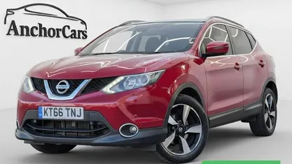 Used Nissan Qashqai N-Connecta 116 HP (85 kW) 2017 Red SUV