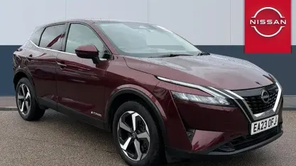 Used Nissan Qashqai N-Connecta 190 HP (139 kW) 2023 Red SUV