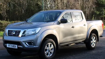 Grey Used 2021 Nissan Navara Acenta Pickup | £13,950 (Super price)