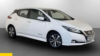 Used Nissan Leaf Acenta 110 kW (150 HP) 2019 White Hatchback