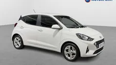 White Used 2023 Hyundai i10 SE Hatchback | £14,499 (Fair price)