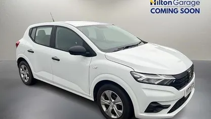 Used Dacia Sandero Essentiel 67 HP (49 kW) 2021 White Hatchback