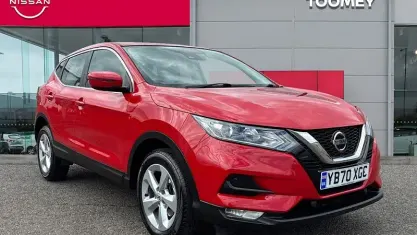 Used Nissan Qashqai Acenta Premium 140 HP (102 kW) 2020 Red SUV