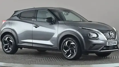 Usado Nissan Juke N-Connecta 143 CV (105 kW) 2023 Gris SUV