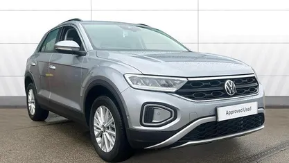 Used VW T-Roc Life 150 HP (110 kW) 2024 SUV