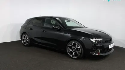 Used Vauxhall Astra Ultimate 131 HP (96 kW) 2024 Black Hatchback