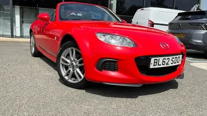 Used Mazda MX5 126 HP (92 kW) 2012 Red Cabriolet