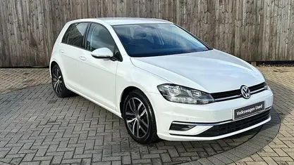 Used 2018 VW Golf VII SE Hatchback | £11,299 (Fair price)