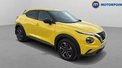 Used Nissan Juke N-Connecta 114 HP (83 kW) 2024 Yellow SUV