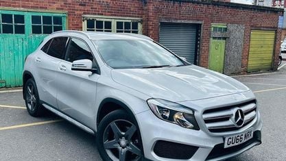 Usado Mercedes GLA220 AMG line 177 CV (130 kW) 2016 SUV