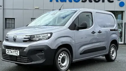 Käytetty Peugeot Partner 102 HP (75 kW) 2025 Tila-auto