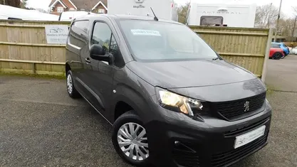 Used Peugeot Partner 102 HP (75 kW) 2020 MPV